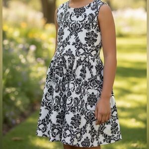 Sequin hearts beautiful classic pattern girls dress.